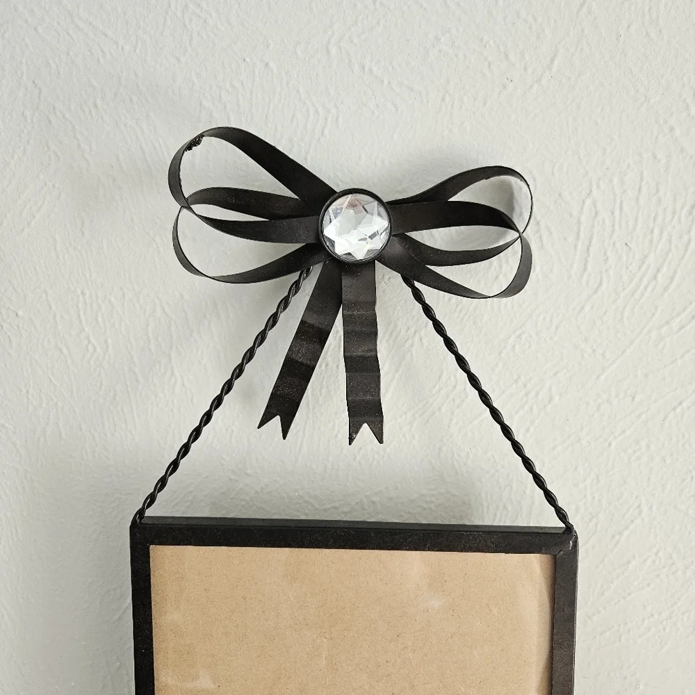 NWT Hobby Lobby Black Frame With  Bow Hook